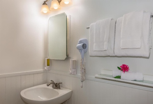 Southernmost Inn Adult Exclusive image 10