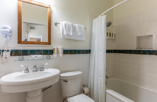 Southernmost Inn Adult Exclusive image 19