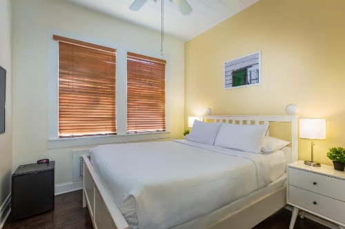 Southernmost Inn Adult Exclusive image 26